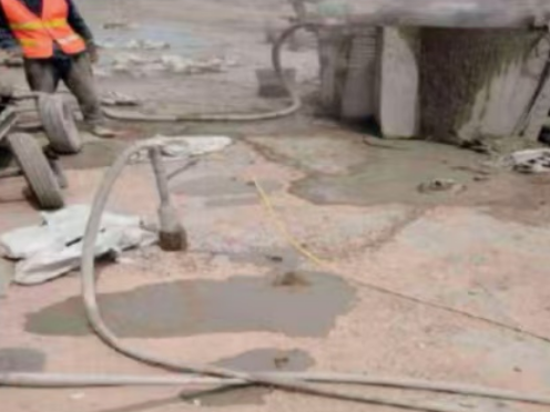 川汇水泥混凝土路面板底注浆技术 路面脱空注浆整治方案