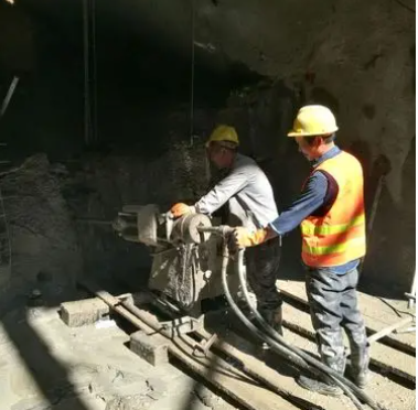 川汇水下抗分散灌浆料特点 水下不分散注浆料介绍